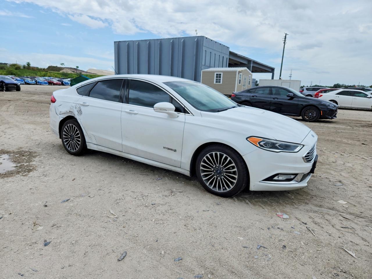2017 FORD FUSION TITANIUM HEV photo 7