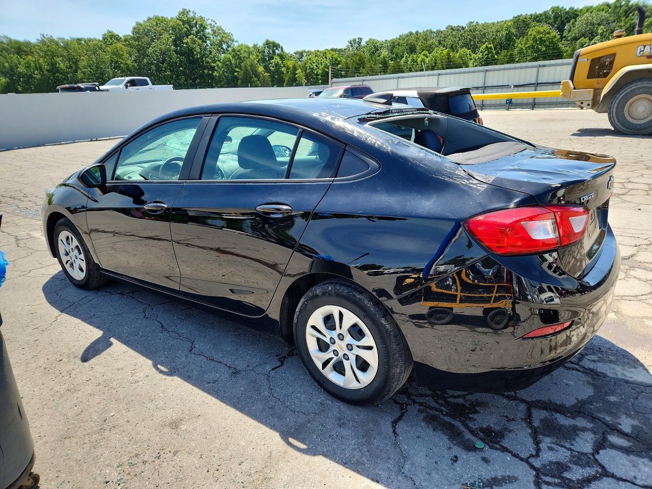 2019 CHEVROLET CRUZE LS photo 3