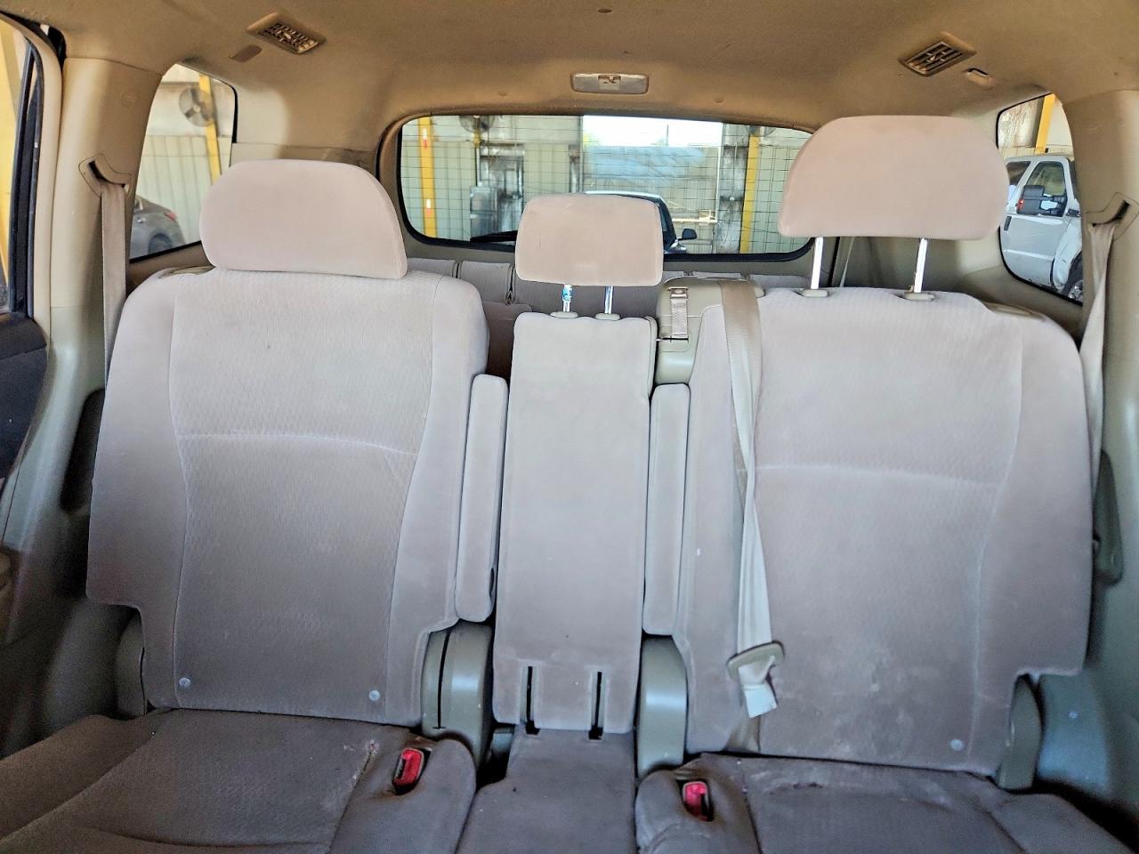 2009 TOYOTA HIGHLANDER BASE photo 10