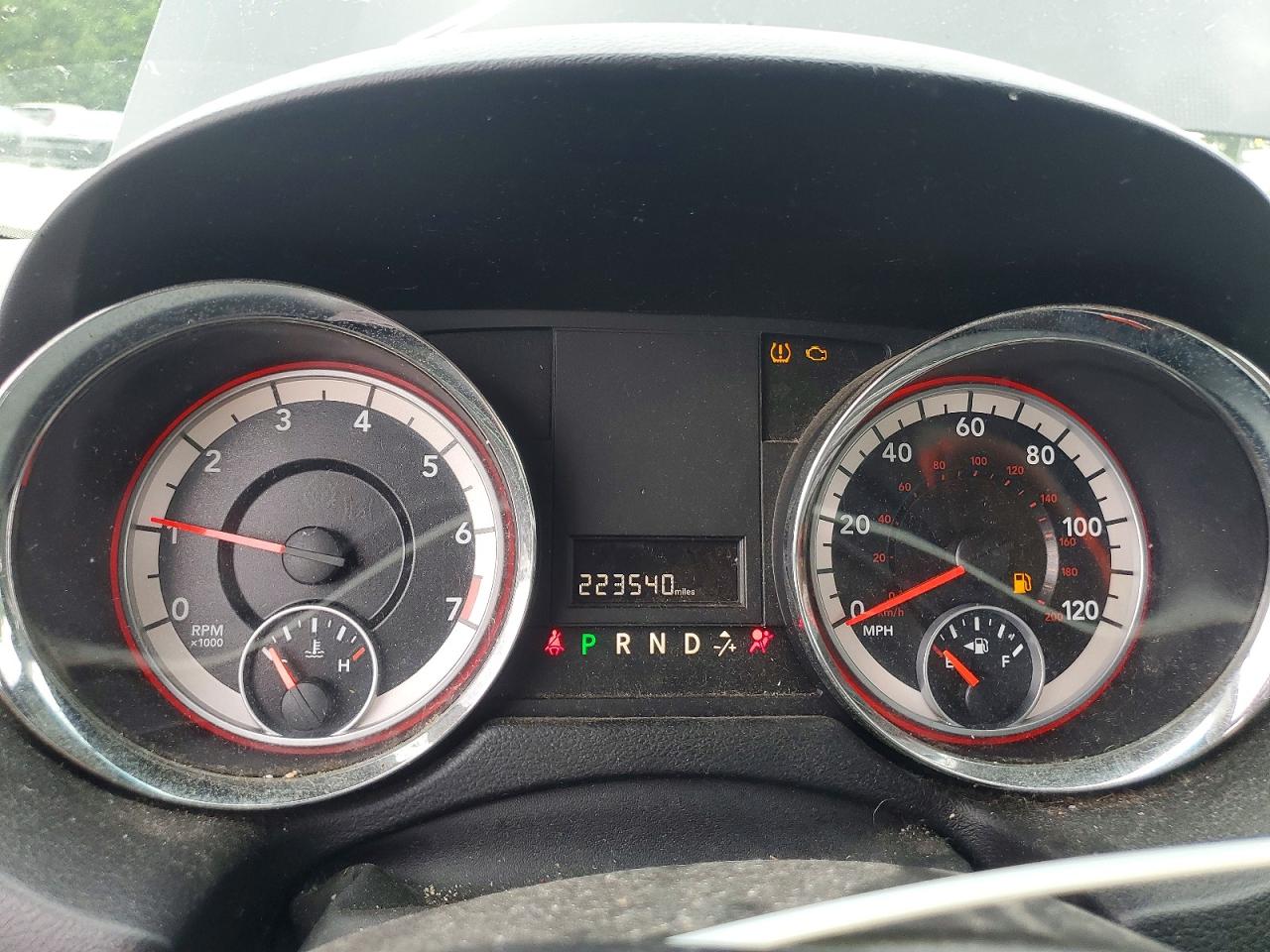 2015 DODGE GRAND CARAVAN SE photo 9