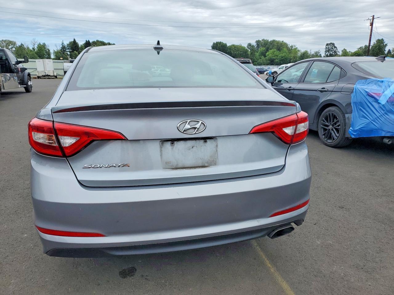 2016 HYUNDAI SONATA SE photo 11