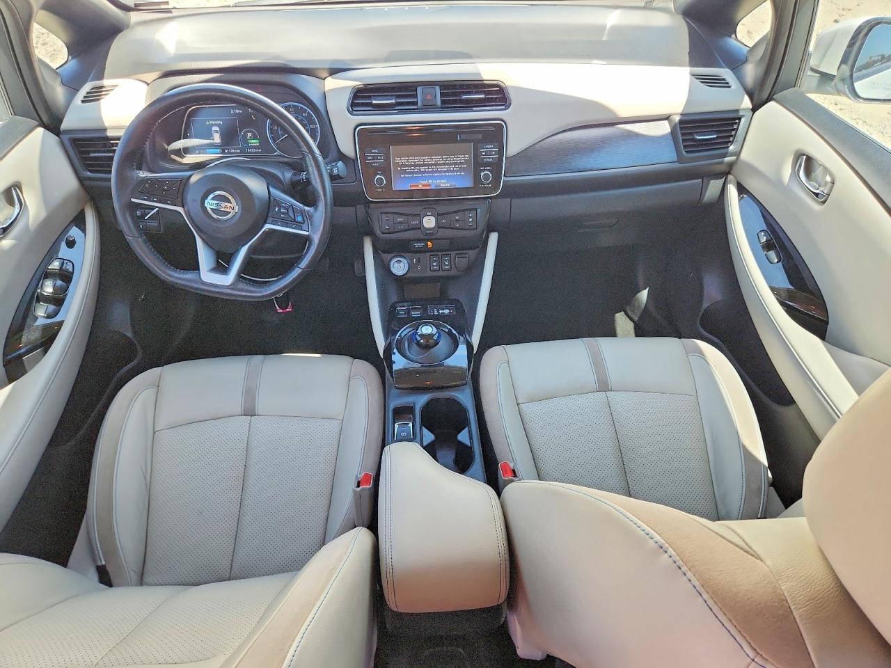 2019 NISSAN LEAF SL photo 8
