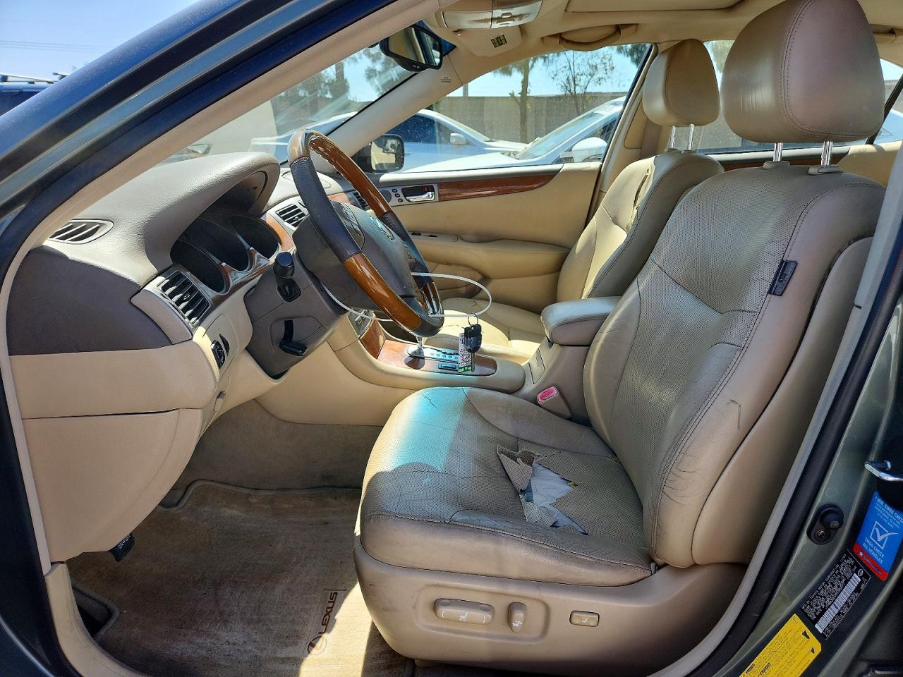2005 LEXUS ES 330 photo 19