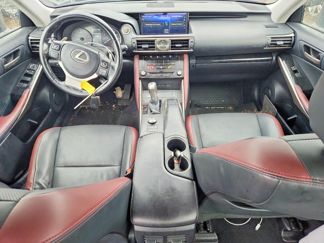 2017 LEXUS IS 300 photo 22