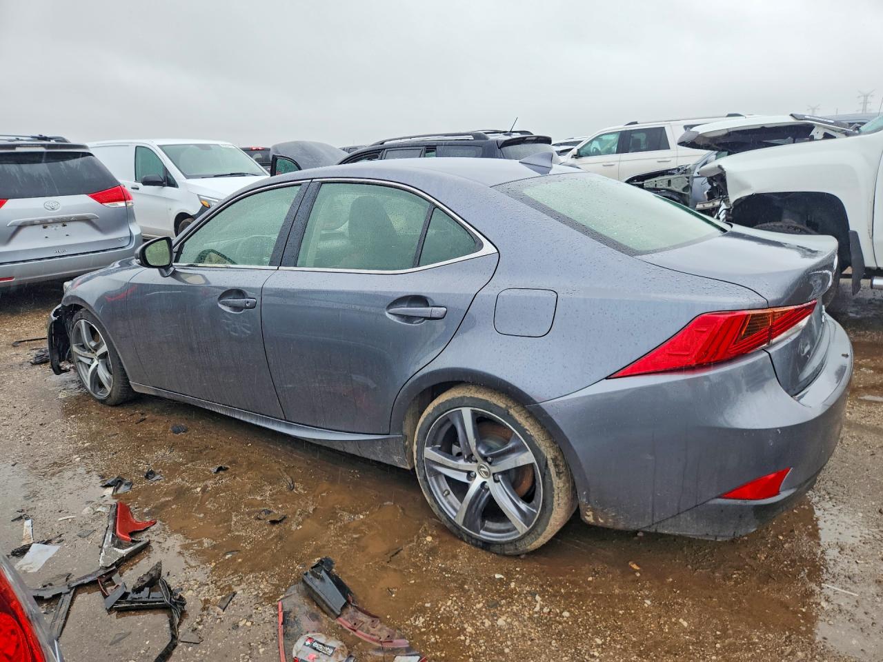 2017 LEXUS IS 300 photo 4