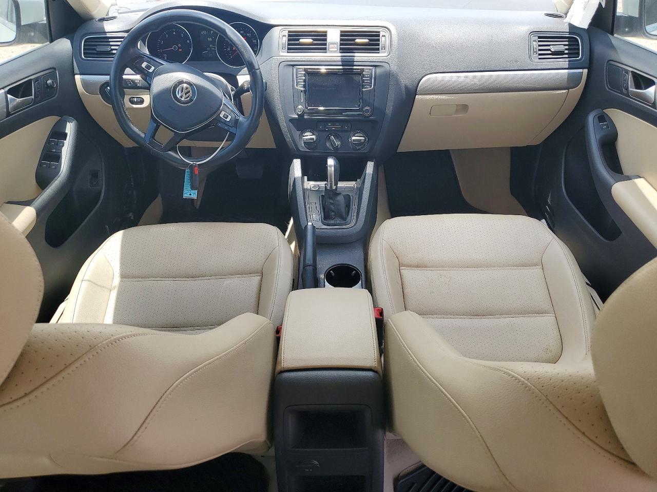 2016 VOLKSWAGEN JETTA SE photo 22