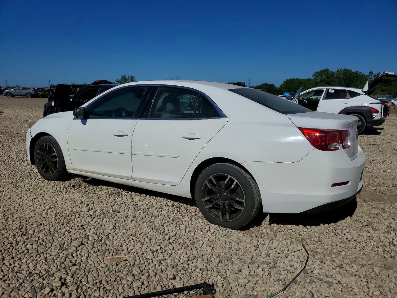 2014 CHEVROLET MALIBU LS photo 4