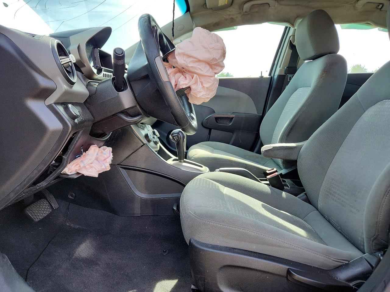 2012 CHEVROLET SONIC LS photo 13