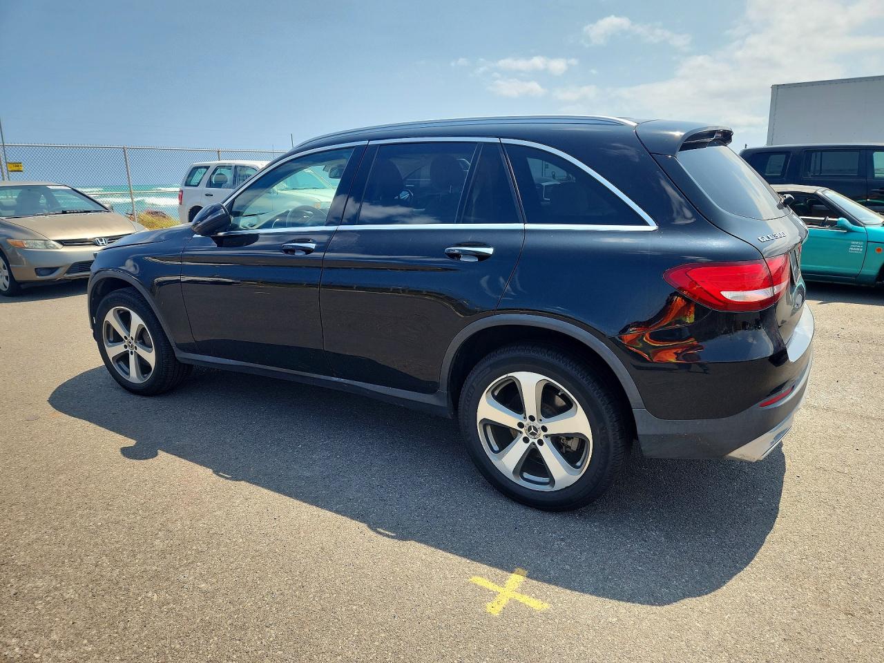 2018 MERCEDES-BENZ GLC 300 photo 3