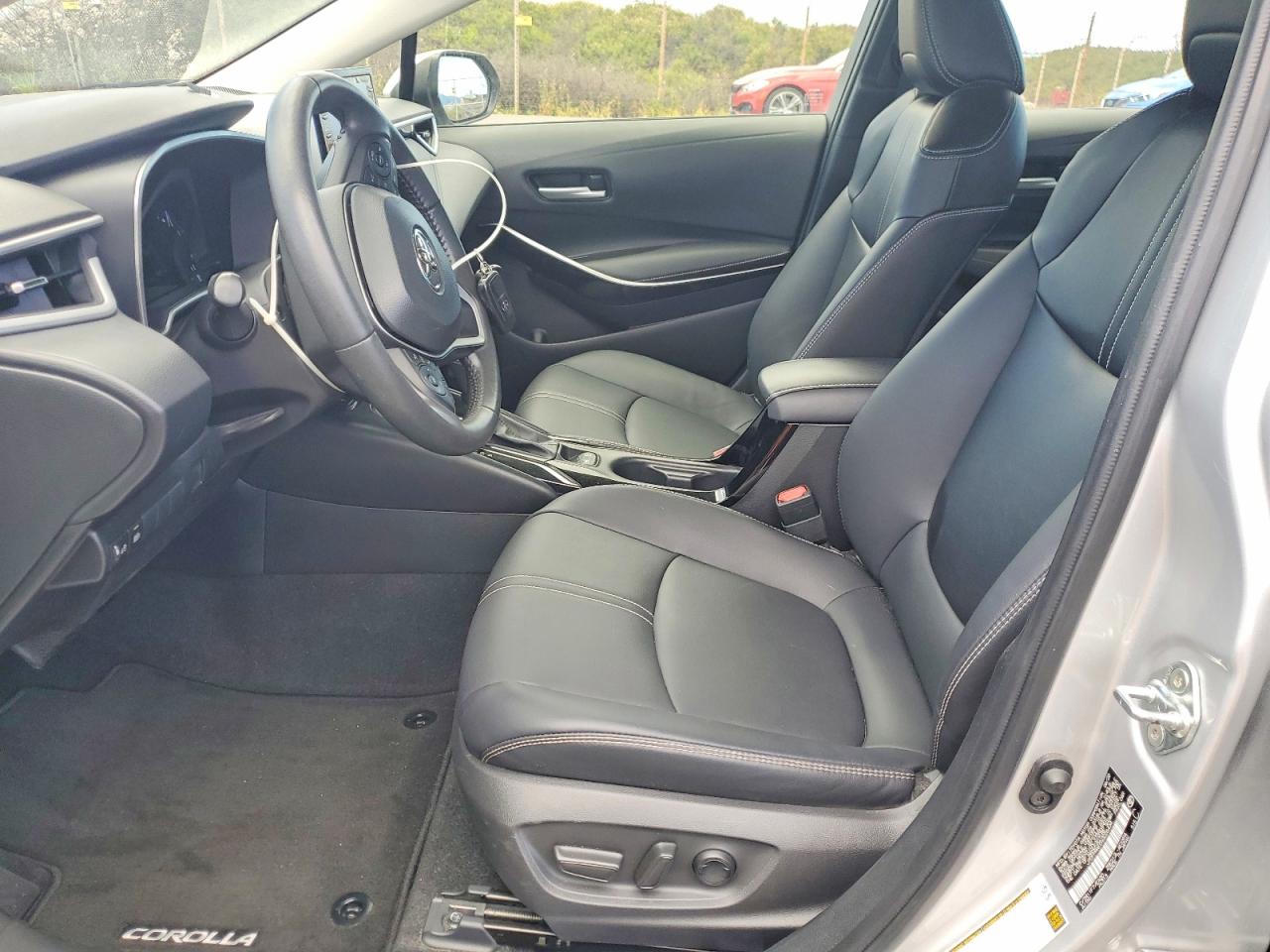 2022 TOYOTA COROLLA XLE photo 13