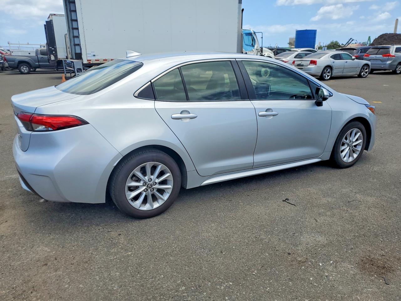 2022 TOYOTA COROLLA XLE photo 5