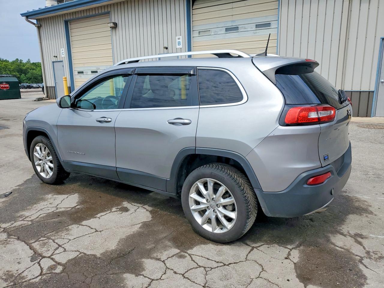 2016 JEEP CHEROKEE LIMITED photo 2