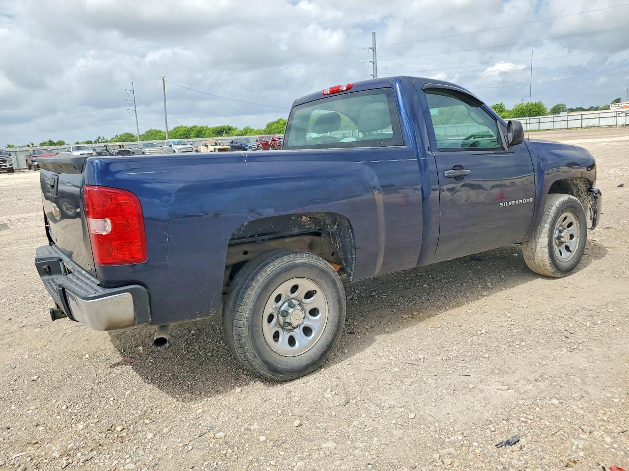 2009 CHEVROLET SILVERADO C1500 photo 3