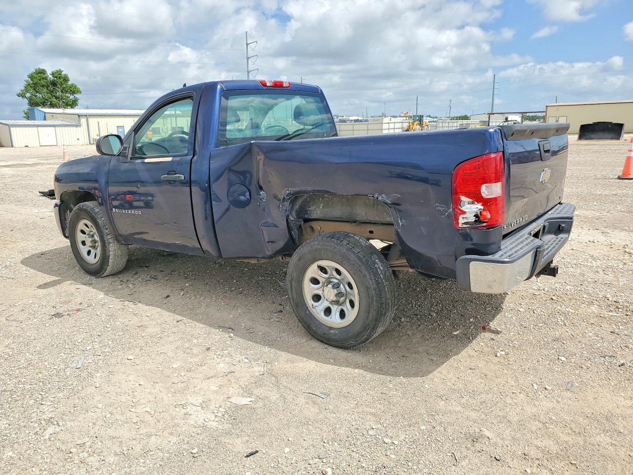2009 CHEVROLET SILVERADO C1500 photo 2