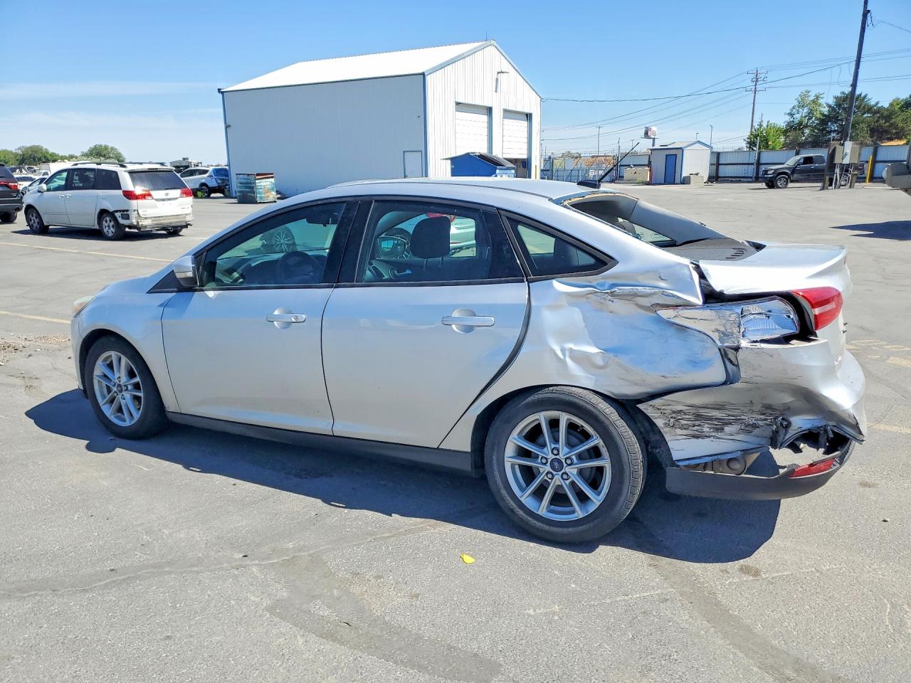 2015 FORD FOCUS SE photo 3