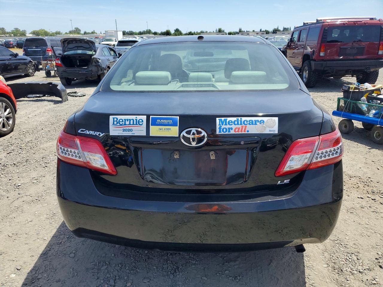 2011 TOYOTA CAMRY LE photo 11