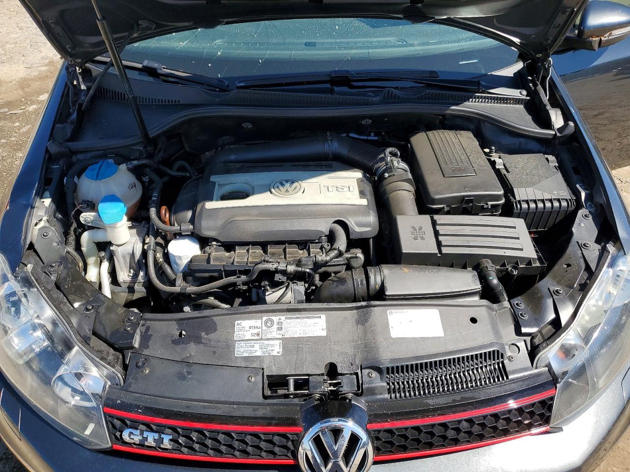 2012 VOLKSWAGEN GTI photo 21