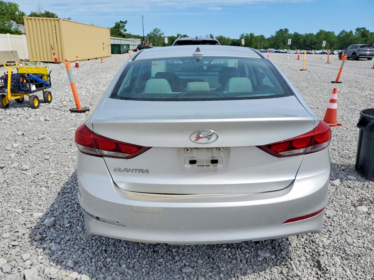 2017 HYUNDAI ELANTRA SE photo 16