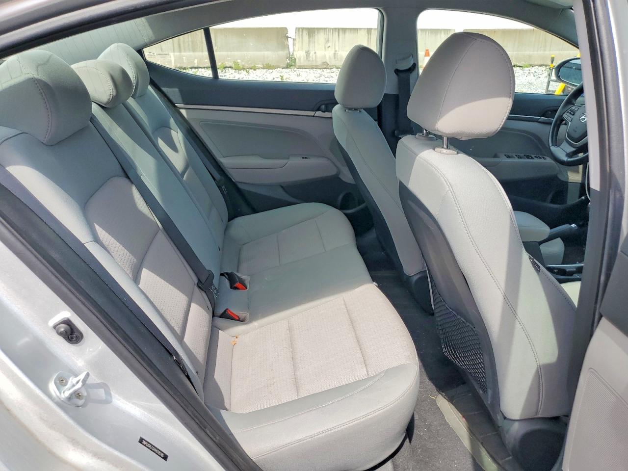 2017 HYUNDAI ELANTRA SE photo 28