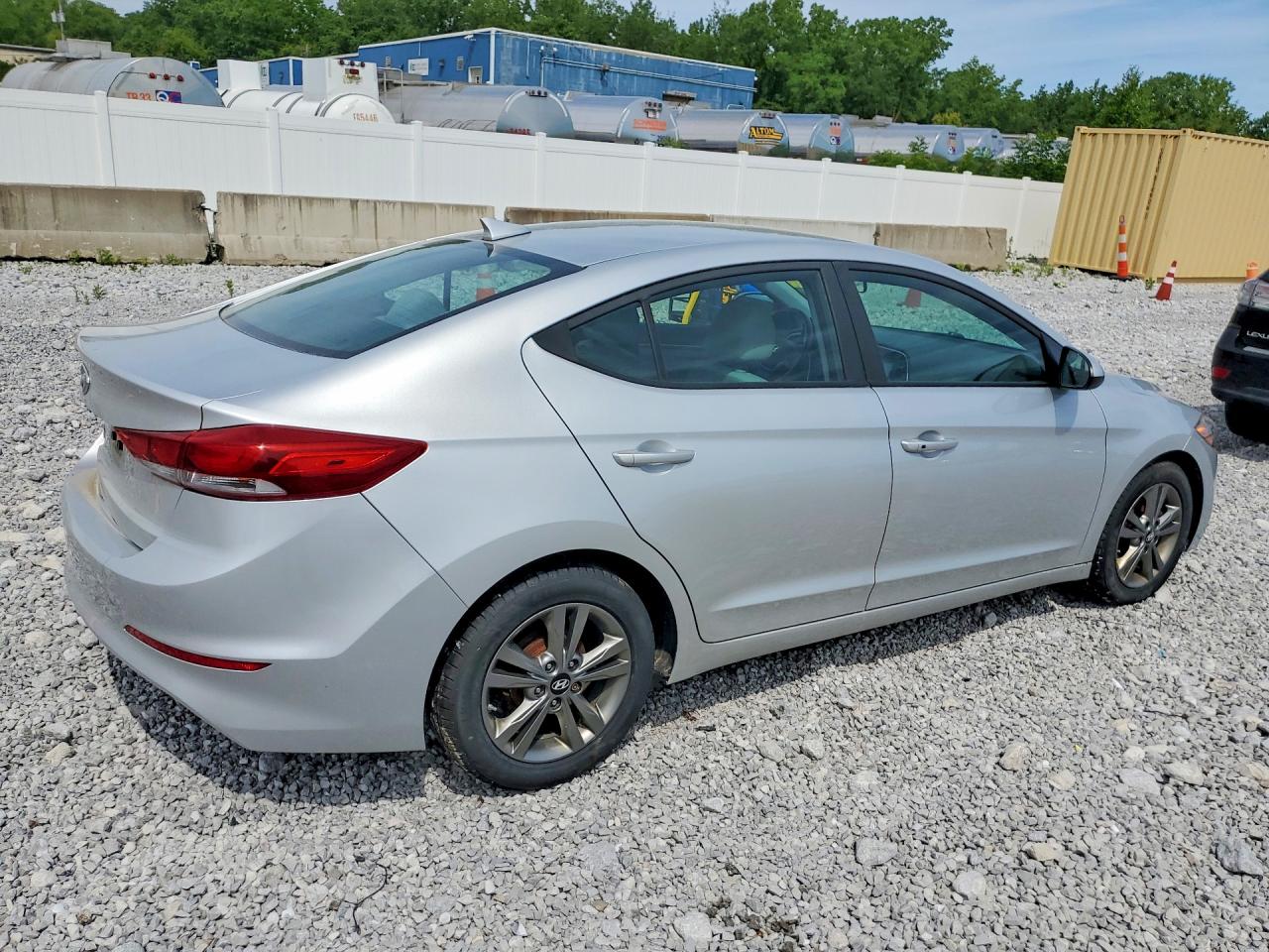 2017 HYUNDAI ELANTRA SE photo 7