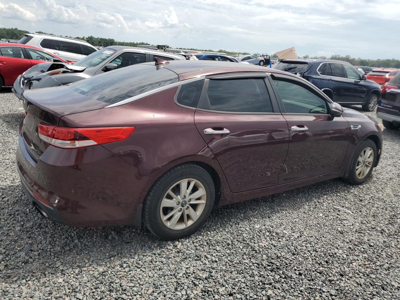 2017 KIA OPTIMA LX photo 3