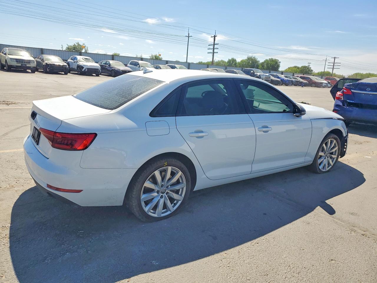 2017 AUDI A4 PREMIUM photo 5