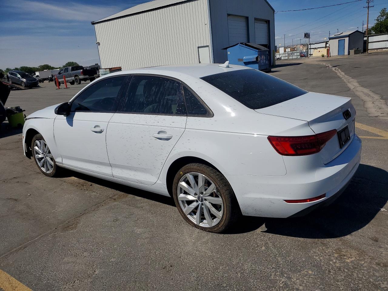 2017 AUDI A4 PREMIUM photo 3