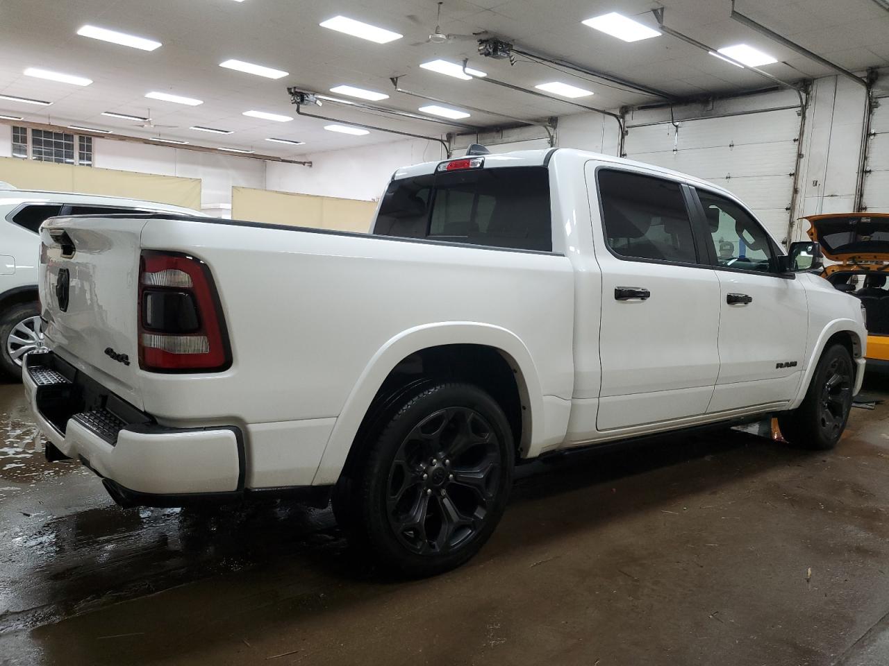2023 RAM 1500 LIMITED photo 3