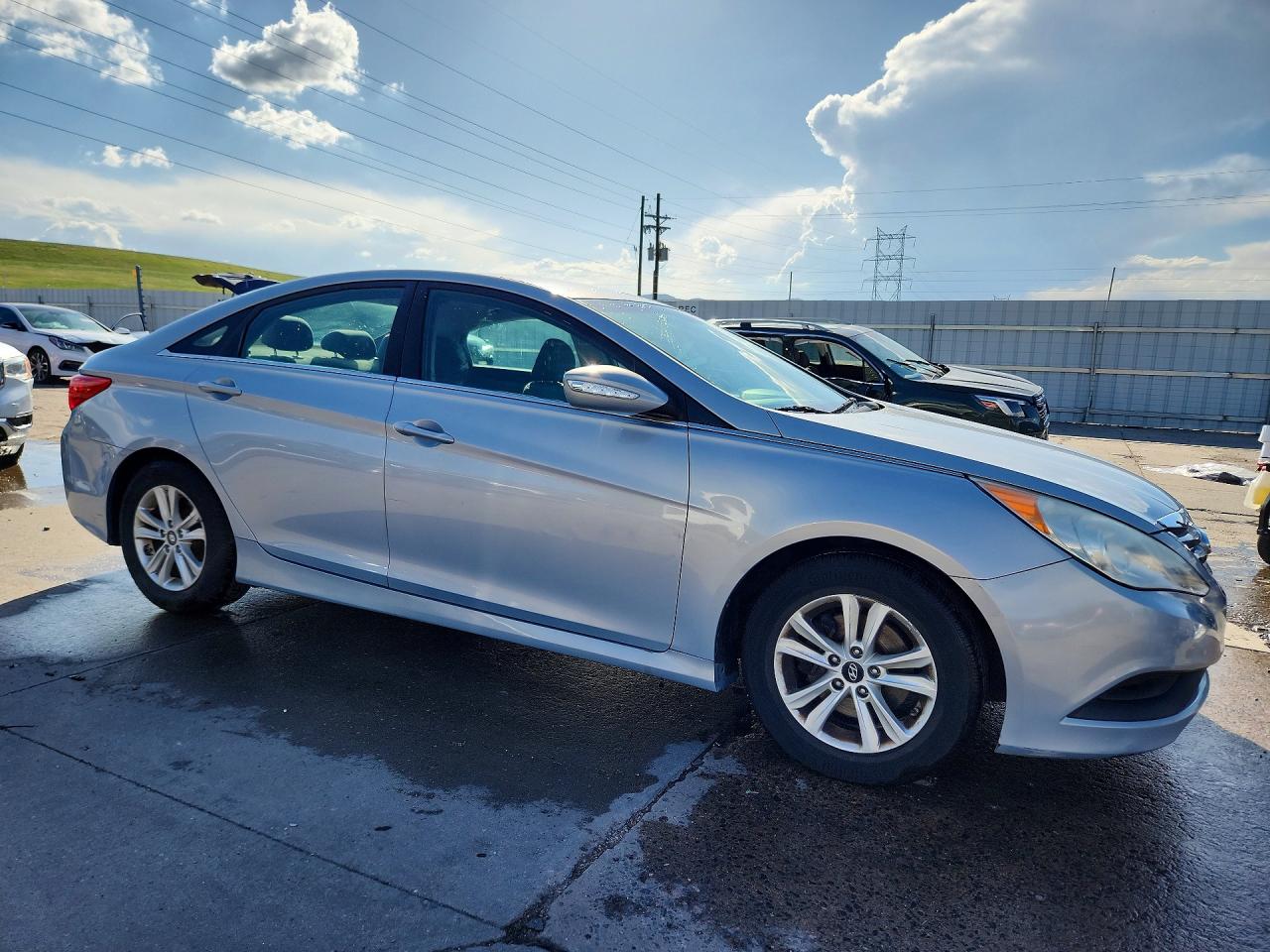 2014 HYUNDAI SONATA GLS photo 10