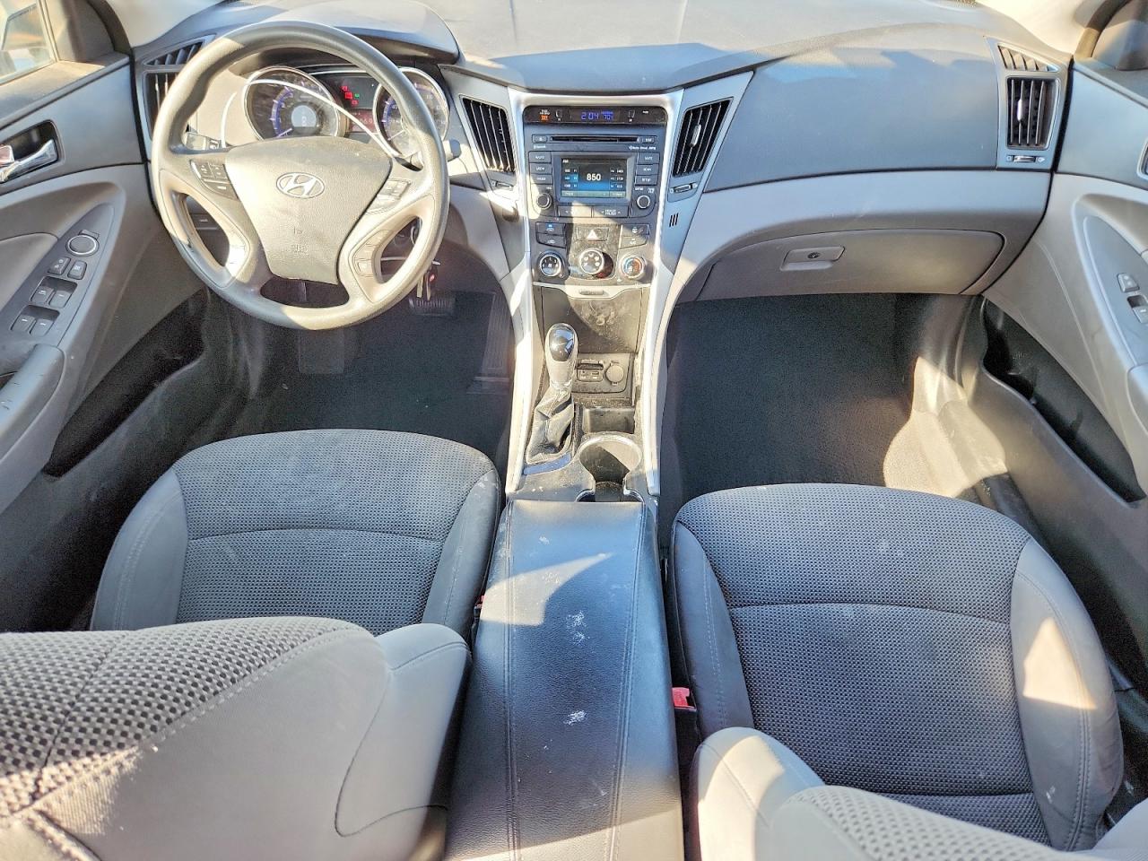 2014 HYUNDAI SONATA GLS photo 22