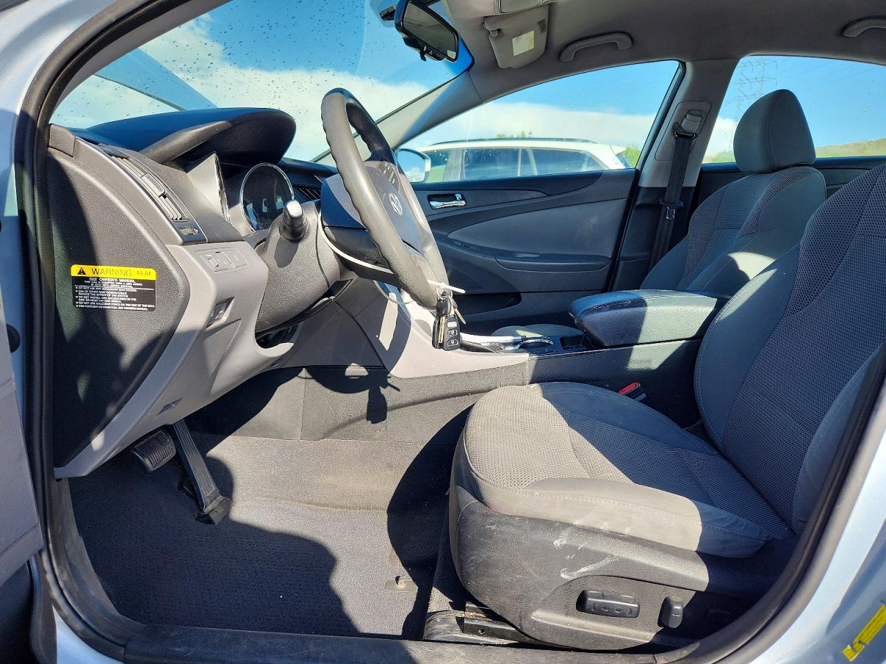 2014 HYUNDAI SONATA GLS photo 19