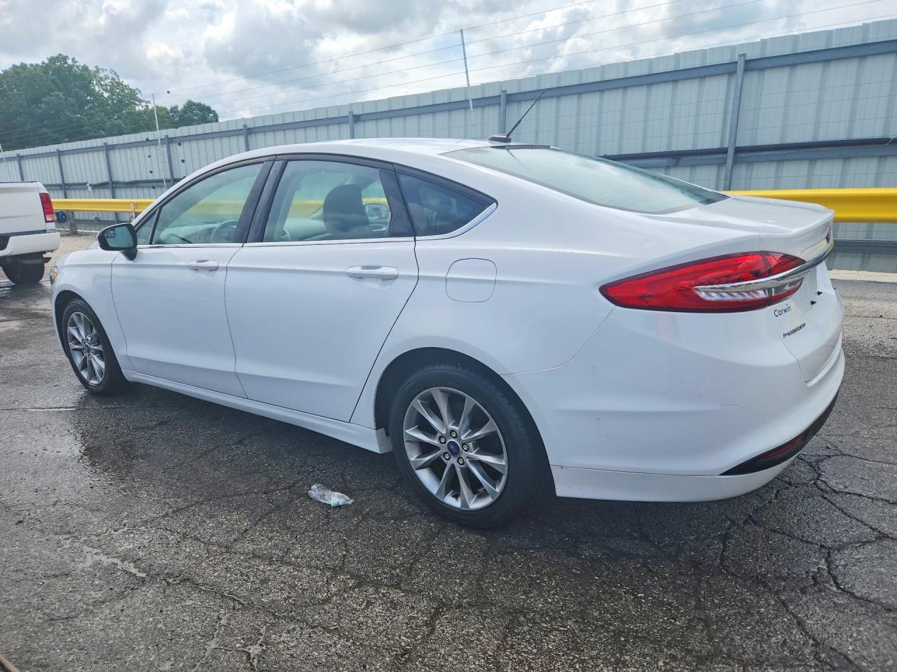 2017 FORD FUSION SE photo 4