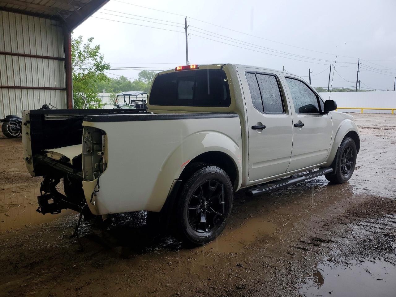 2018 NISSAN FRONTIER SV photo 5