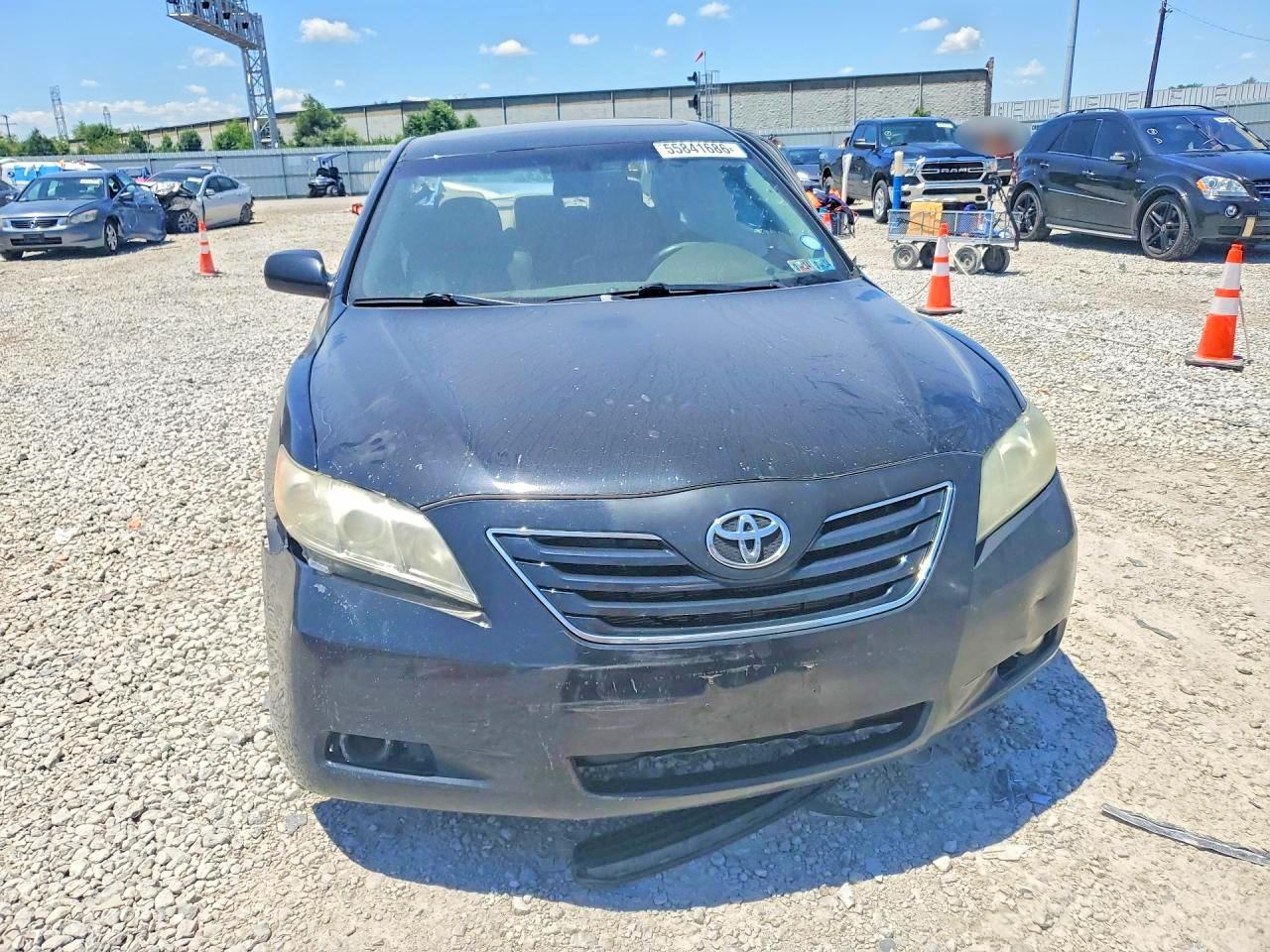 2009 TOYOTA CAMRY XLE photo 5