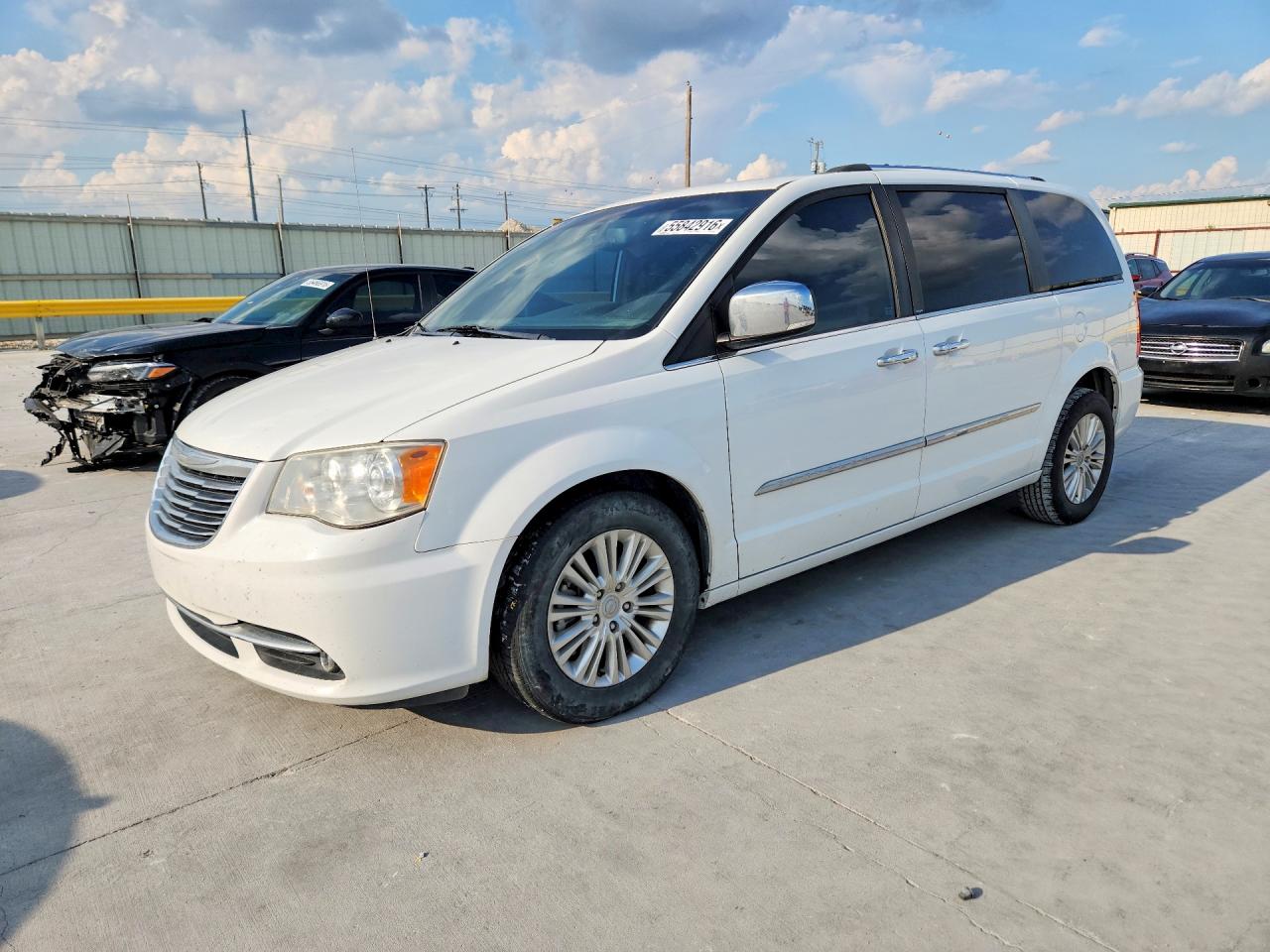 2013 CHRYSLER TOWN & COUNTRY