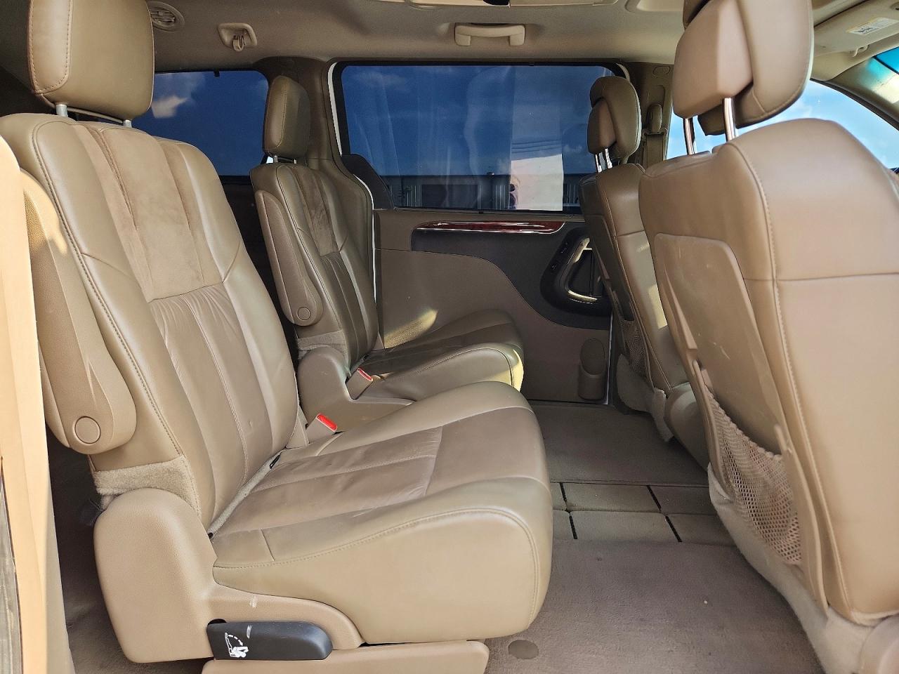 2013 CHRYSLER TOWN & COUNTRY LIMITED photo 21