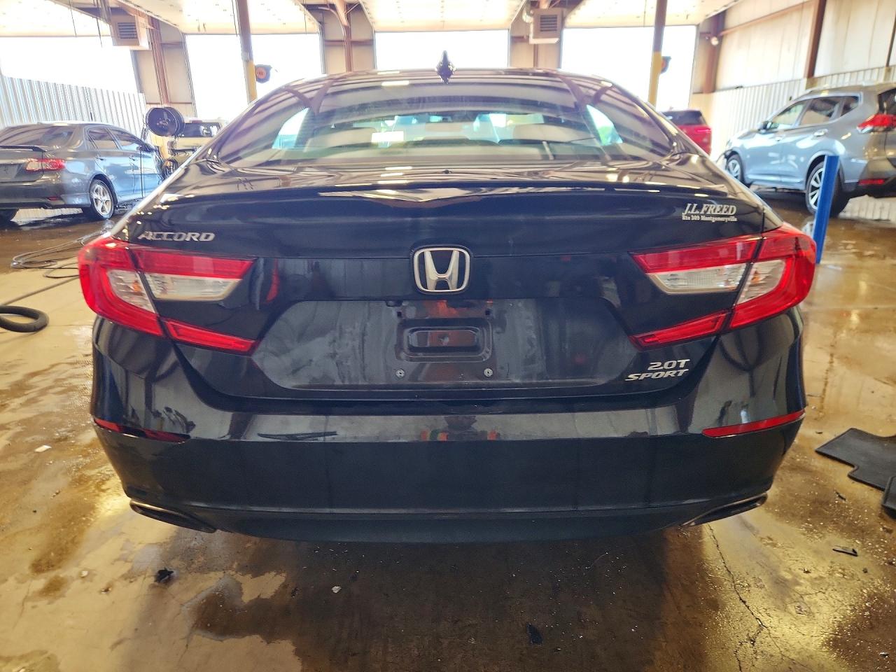 2018 HONDA ACCORD SPORT photo 11