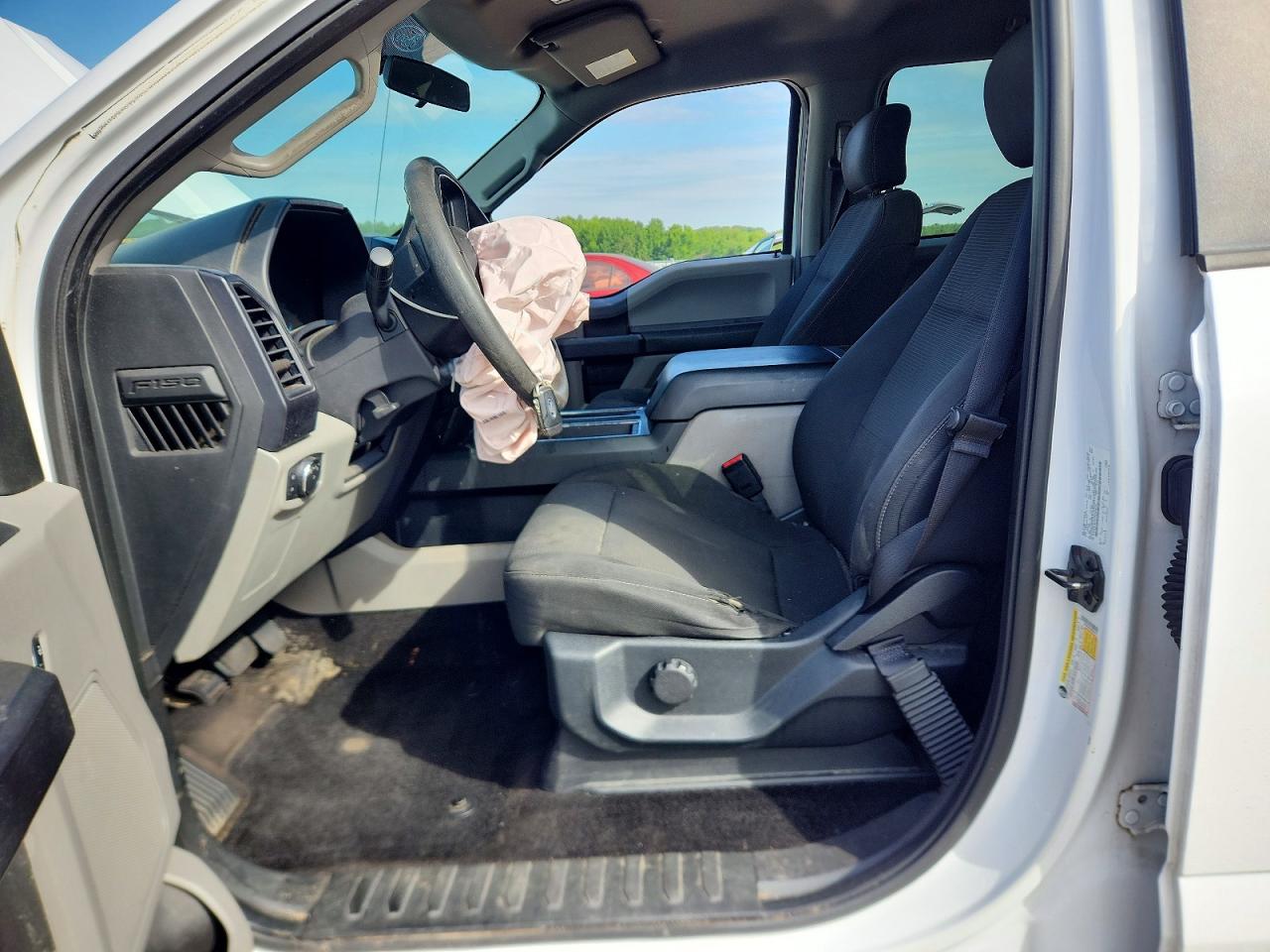 2017 FORD F150 SUPERCREW photo 19