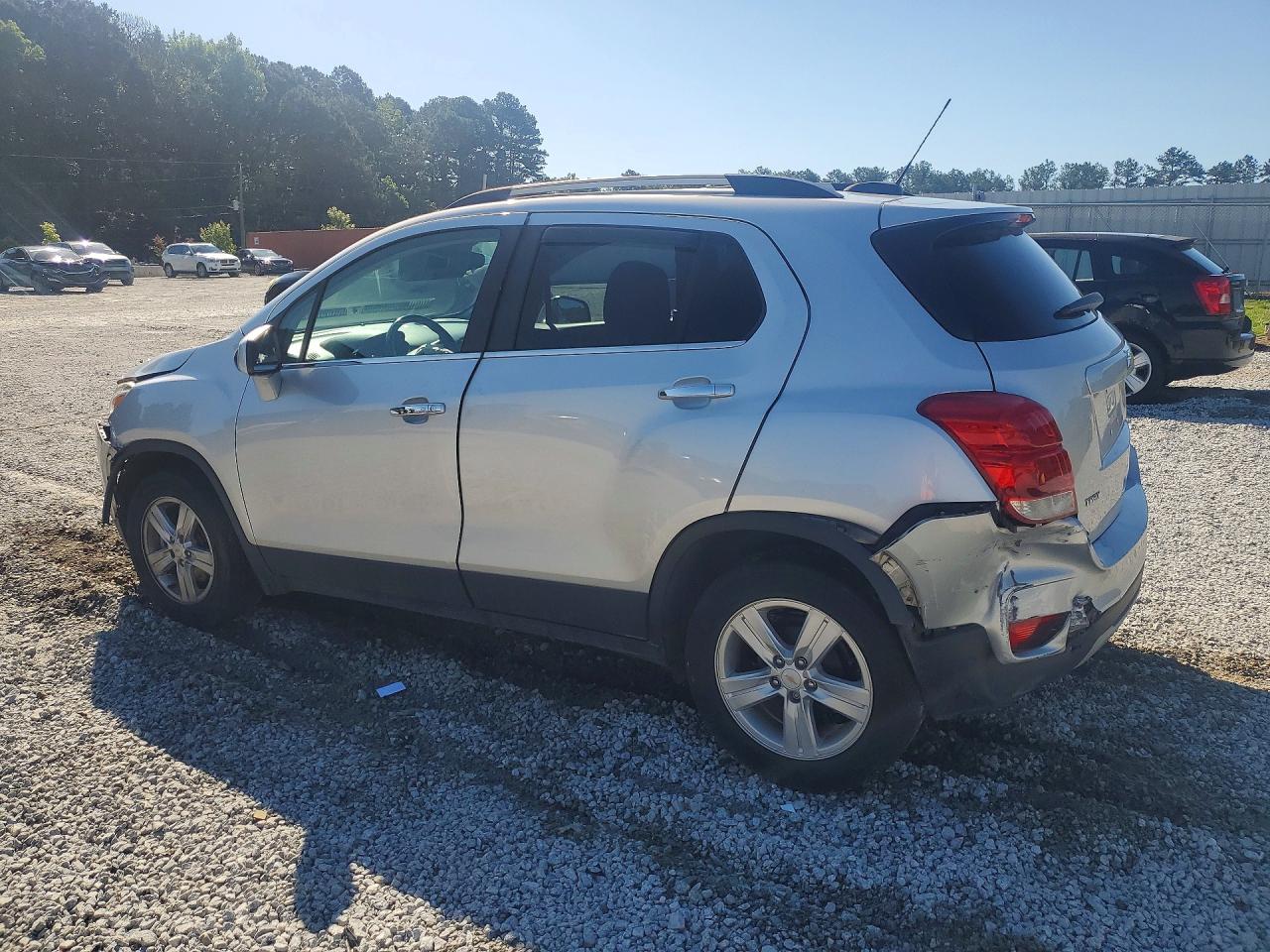 2019 CHEVROLET TRAX 1LT photo 4