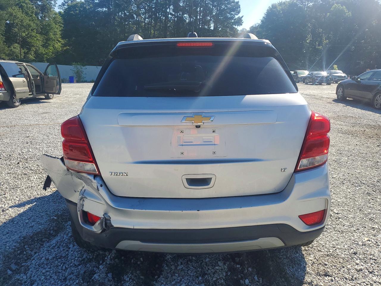 2019 CHEVROLET TRAX 1LT photo 16