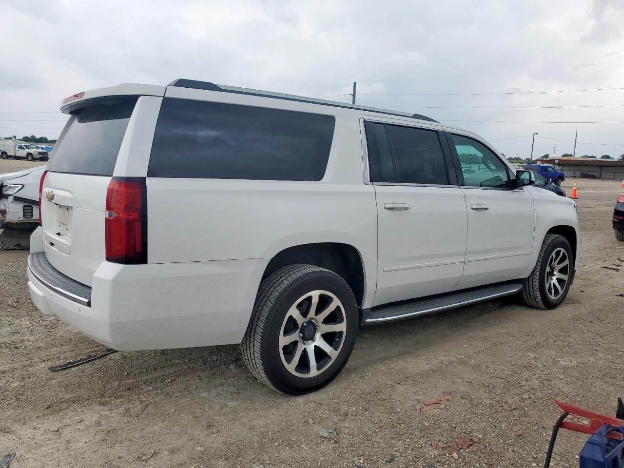 2018 CHEVROLET SUBURBAN C1500 PREMIER photo 7