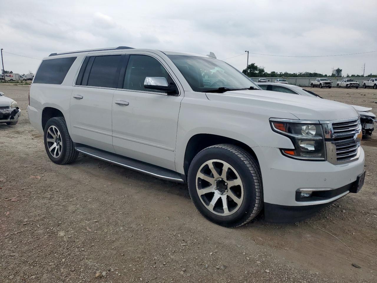 2018 CHEVROLET SUBURBAN C1500 PREMIER photo 10