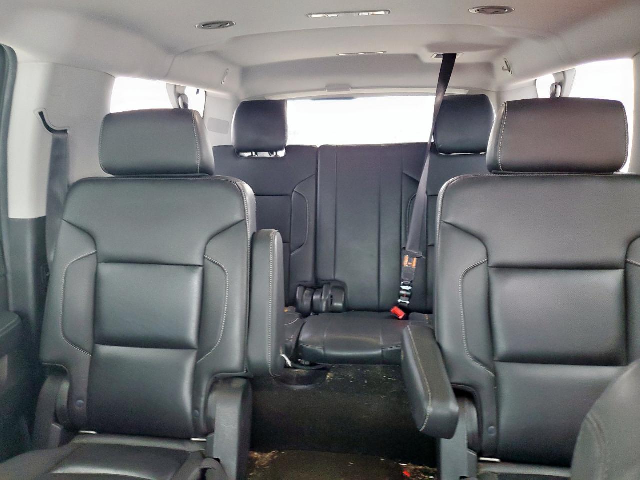 2018 CHEVROLET SUBURBAN C1500 PREMIER photo 28