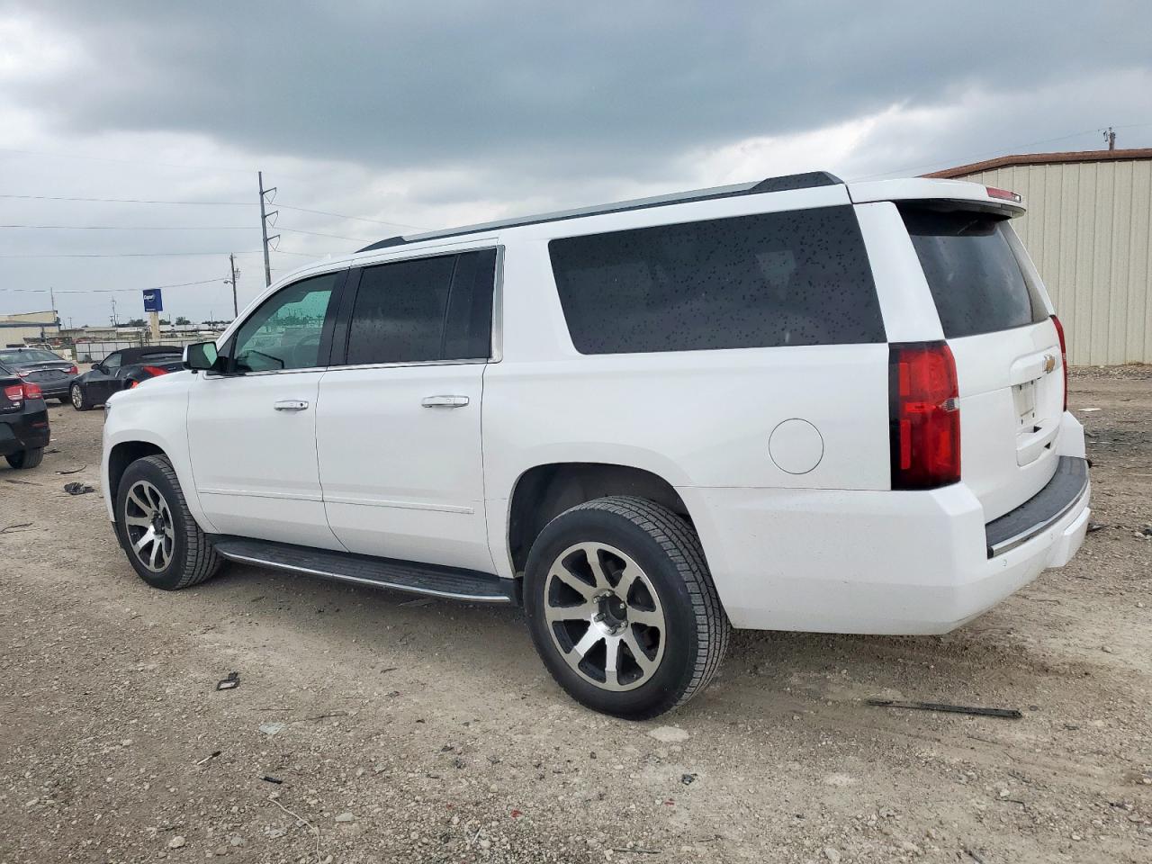 2018 CHEVROLET SUBURBAN C1500 PREMIER photo 4