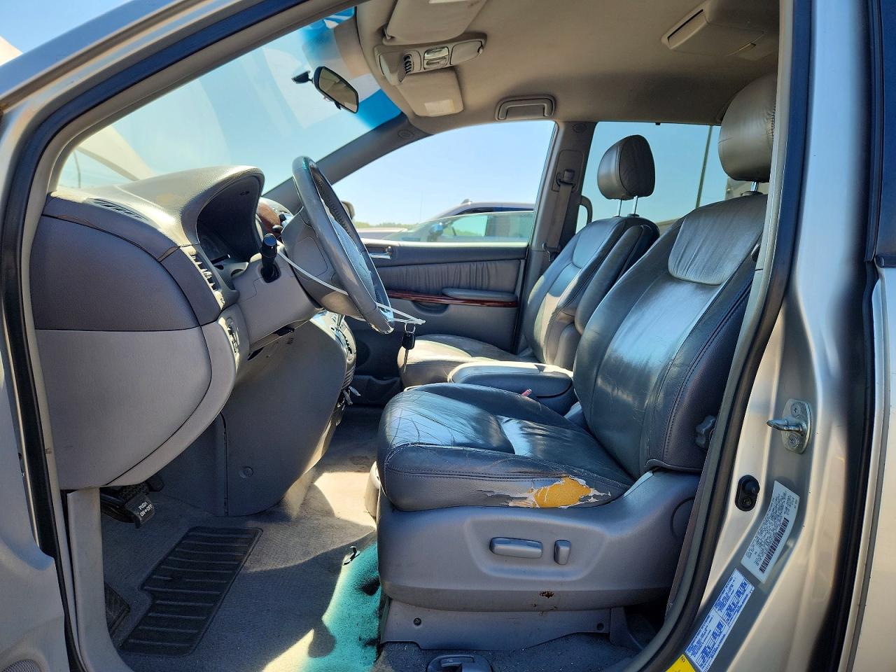 2004 TOYOTA SIENNA XLE 7 PASSENGER photo 13