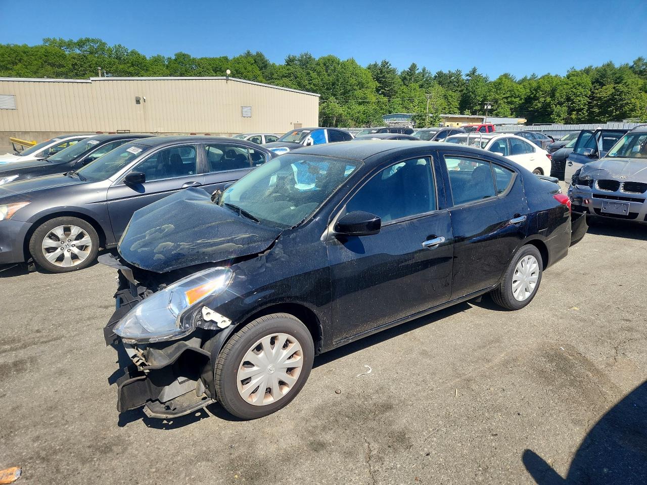 2019 NISSAN VERSA