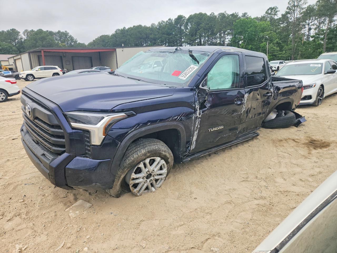 2024 TOYOTA TUNDRA
