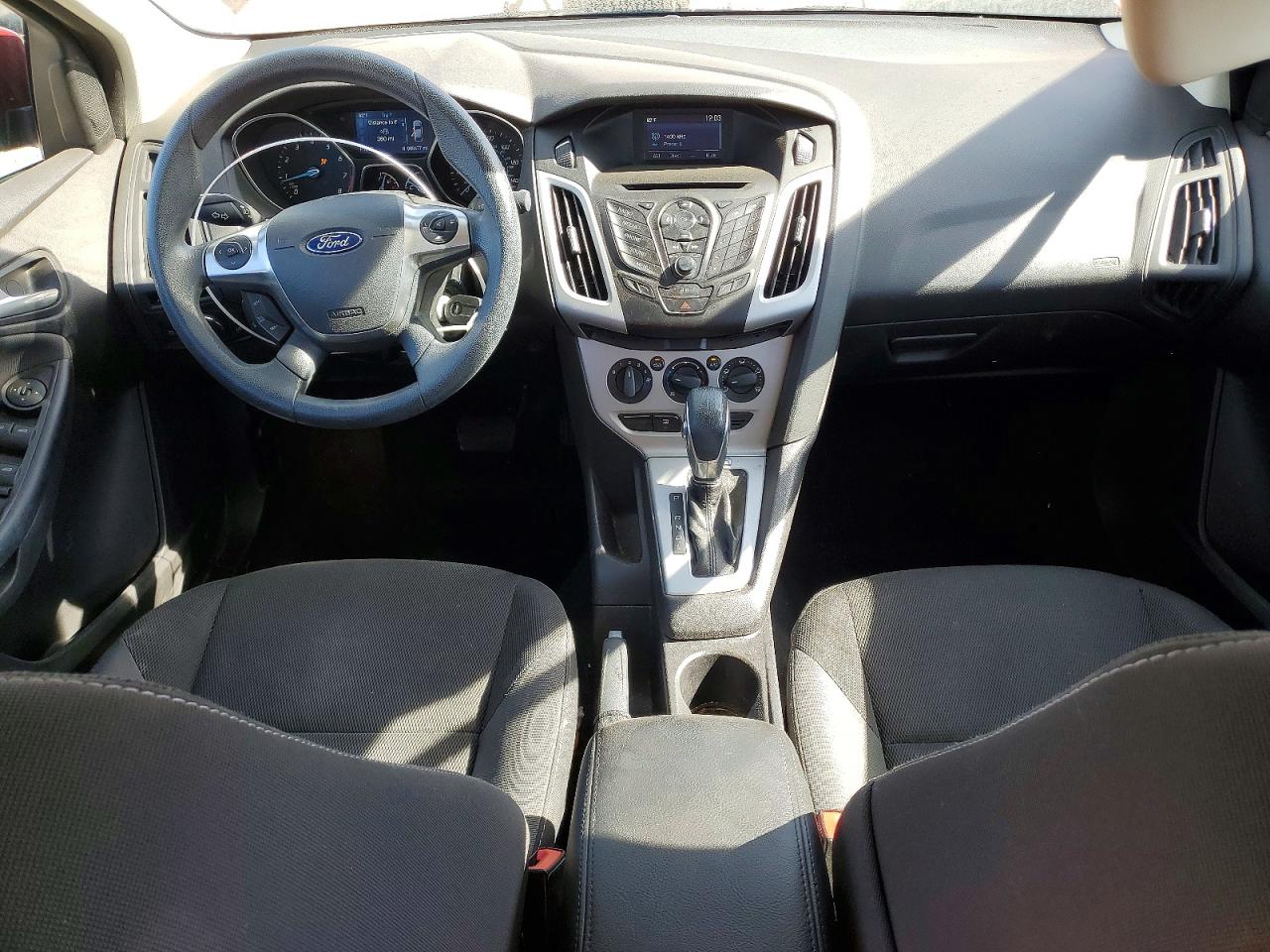 2014 FORD FOCUS SE photo 15