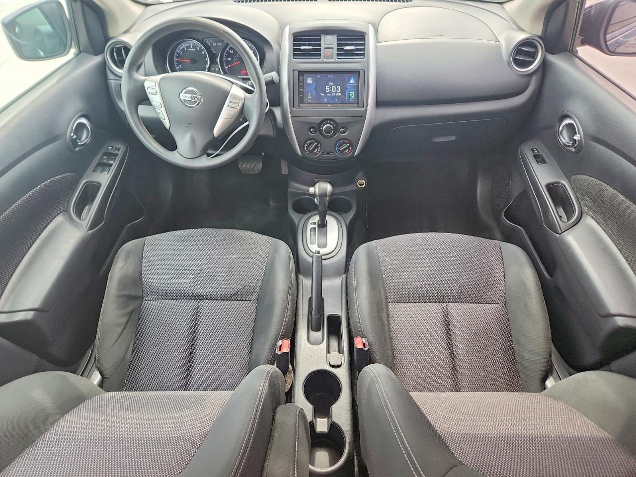 2019 NISSAN VERSA SV photo 22