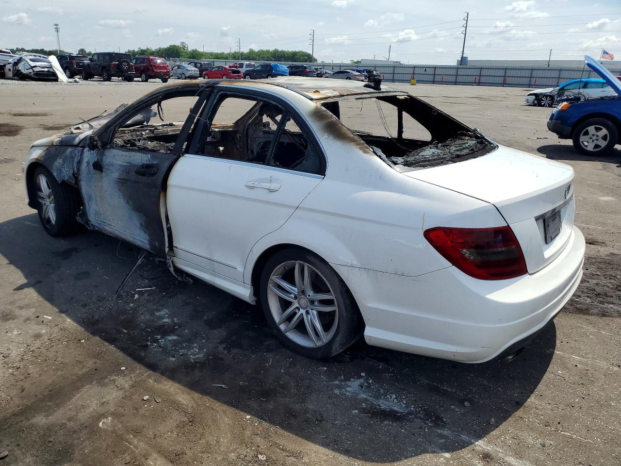 2013 MERCEDES-BENZ C 250 photo 3